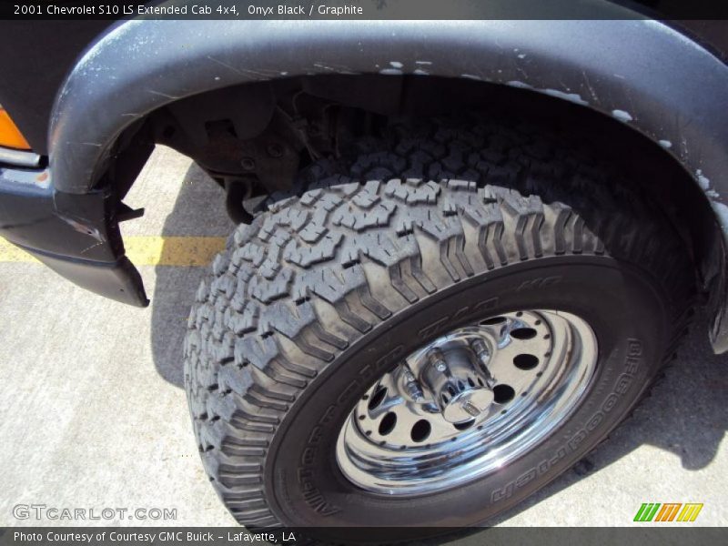 Onyx Black / Graphite 2001 Chevrolet S10 LS Extended Cab 4x4
