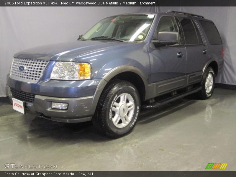 Medium Wedgewood Blue Metallic / Medium Parchment 2006 Ford Expedition XLT 4x4