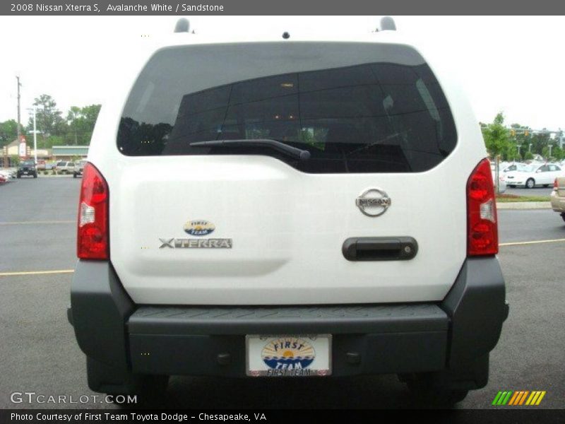 Avalanche White / Sandstone 2008 Nissan Xterra S