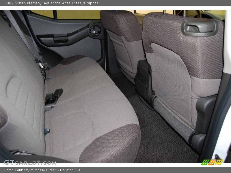 Avalanche White / Steel/Graphite 2007 Nissan Xterra S