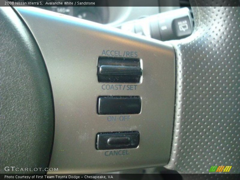 Avalanche White / Sandstone 2008 Nissan Xterra S