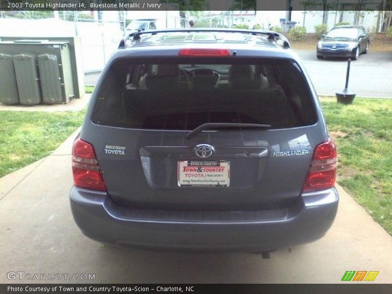 Bluestone Metallic / Ivory 2003 Toyota Highlander I4