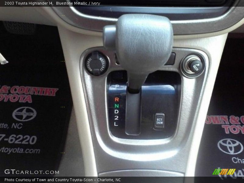 Bluestone Metallic / Ivory 2003 Toyota Highlander I4