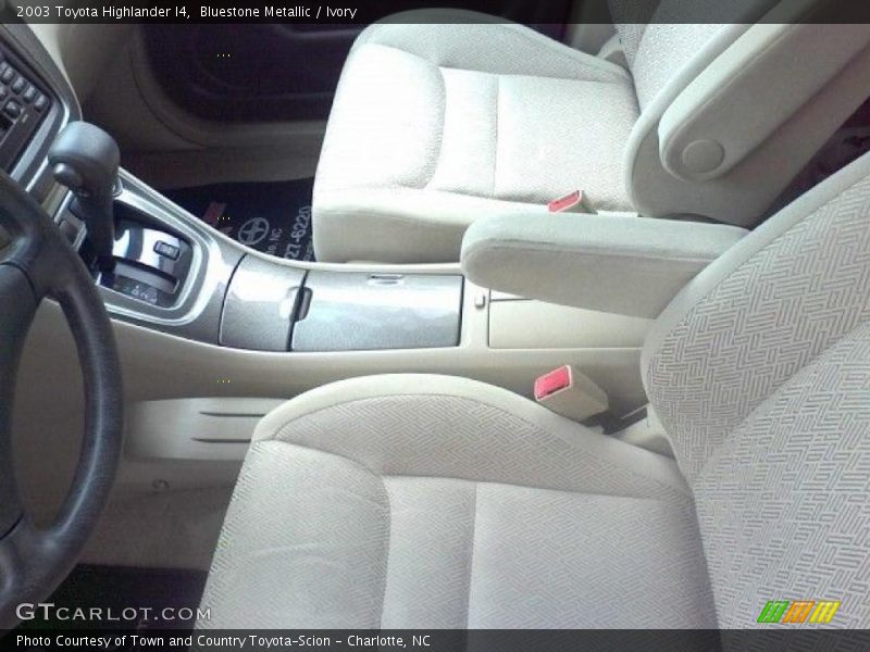 Bluestone Metallic / Ivory 2003 Toyota Highlander I4