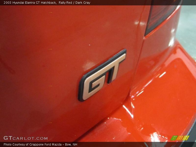 Rally Red / Dark Gray 2003 Hyundai Elantra GT Hatchback