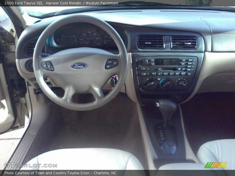 Harvest Gold Metallic / Medium Parchment 2000 Ford Taurus SES