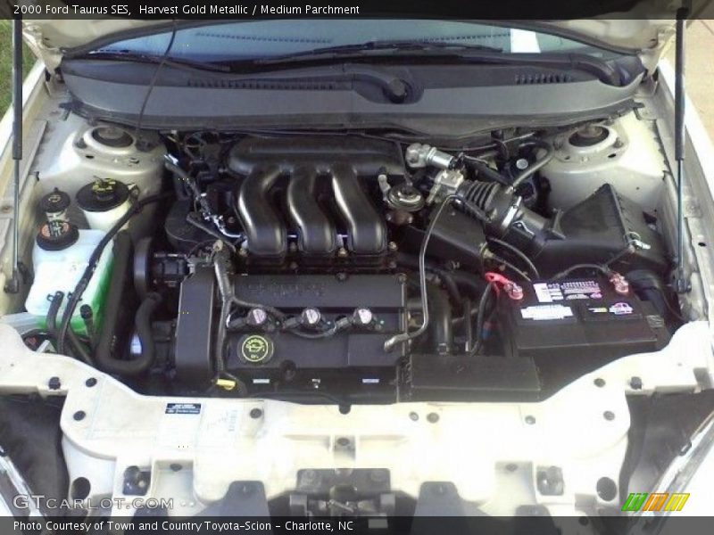 Harvest Gold Metallic / Medium Parchment 2000 Ford Taurus SES