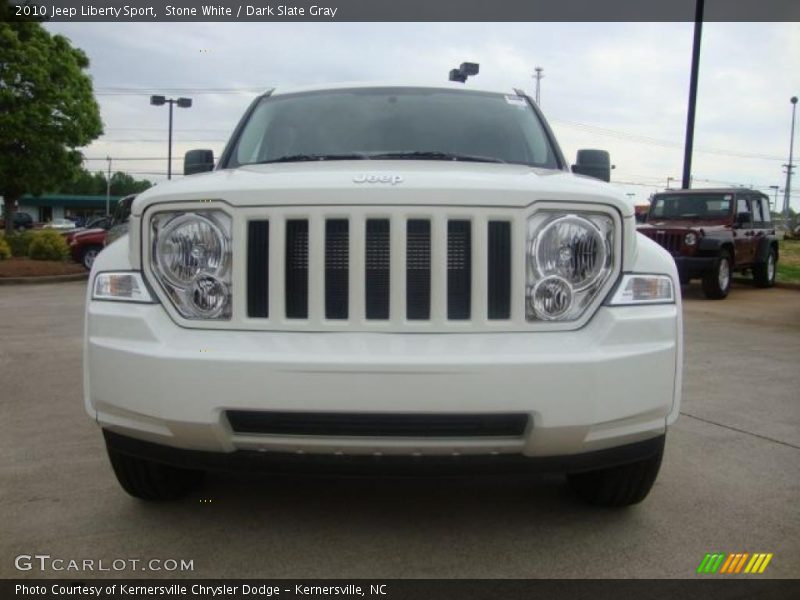 Stone White / Dark Slate Gray 2010 Jeep Liberty Sport