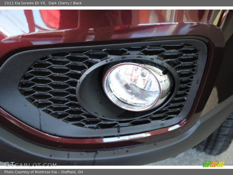 Dark Cherry / Black 2011 Kia Sorento EX V6