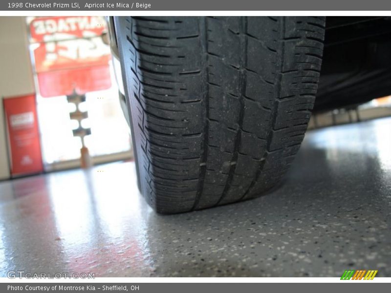 Apricot Ice Mica / Beige 1998 Chevrolet Prizm LSi