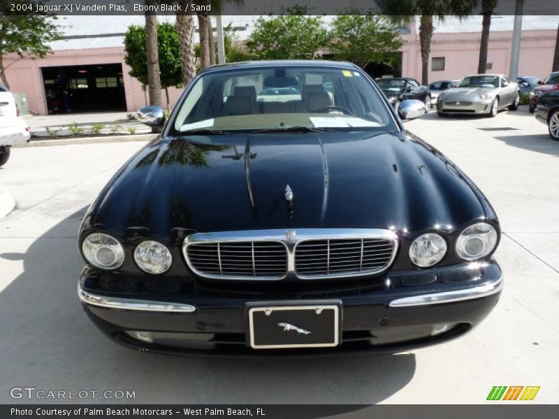 Ebony Black / Sand 2004 Jaguar XJ Vanden Plas