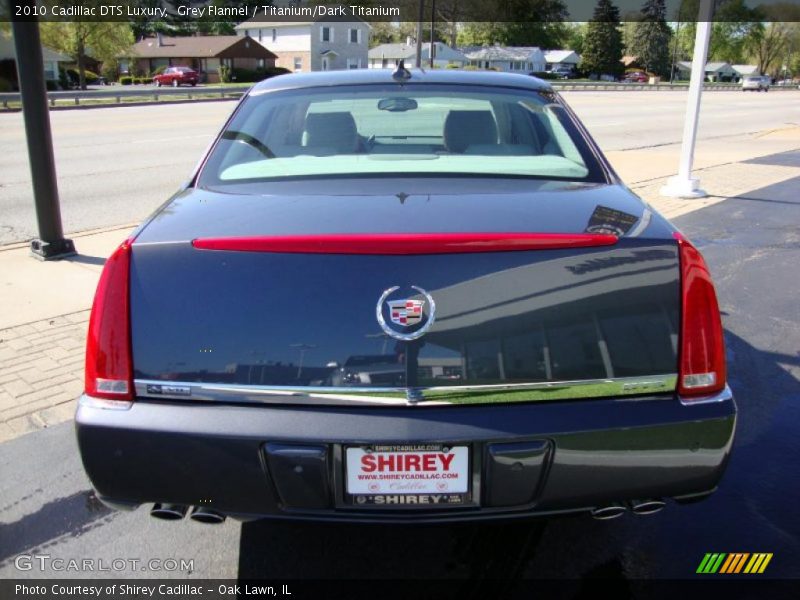 Grey Flannel / Titanium/Dark Titanium 2010 Cadillac DTS Luxury
