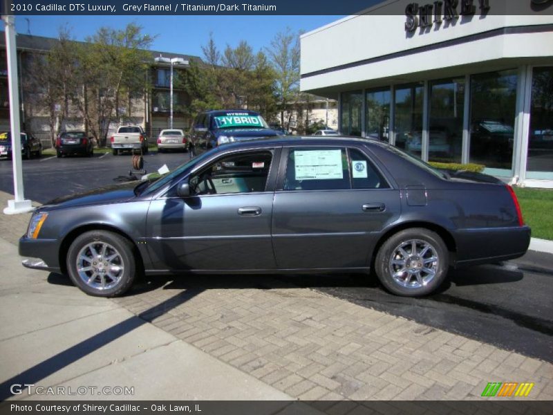 Grey Flannel / Titanium/Dark Titanium 2010 Cadillac DTS Luxury