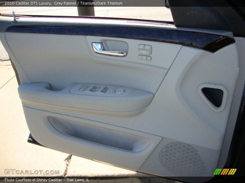 Grey Flannel / Titanium/Dark Titanium 2010 Cadillac DTS Luxury