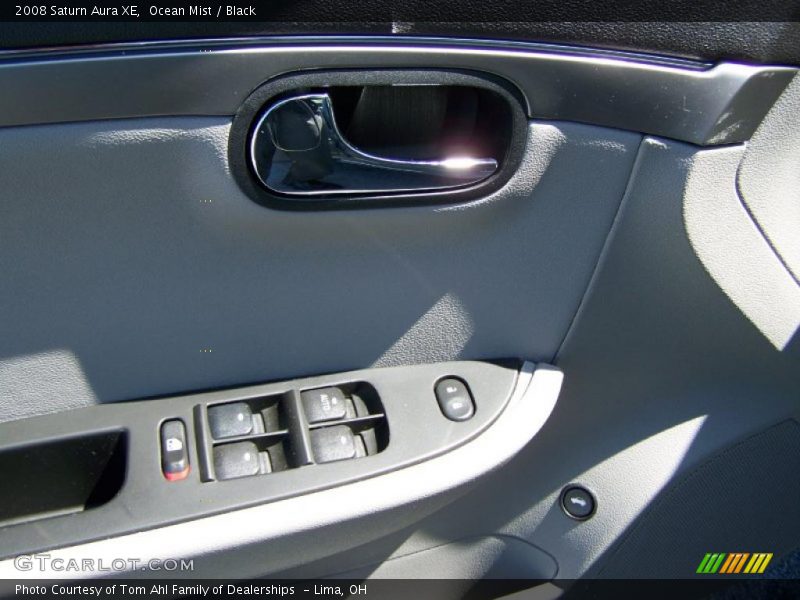 Ocean Mist / Black 2008 Saturn Aura XE