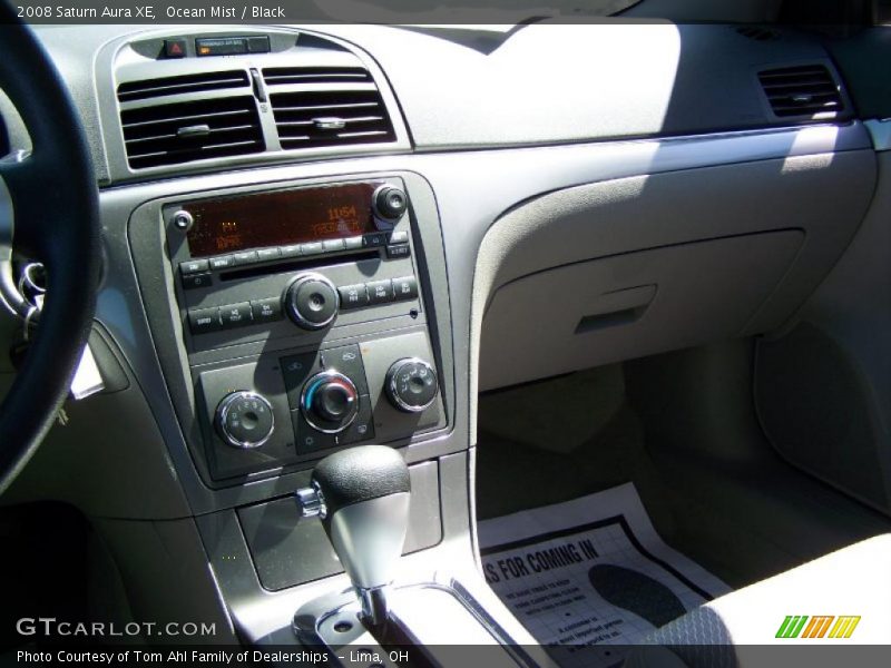 Ocean Mist / Black 2008 Saturn Aura XE