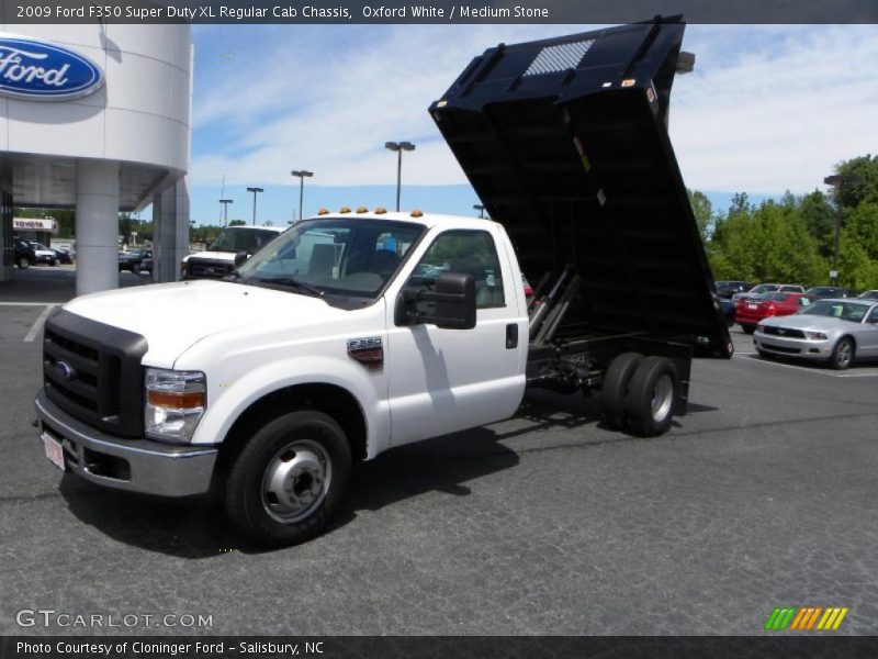 Oxford White / Medium Stone 2009 Ford F350 Super Duty XL Regular Cab Chassis