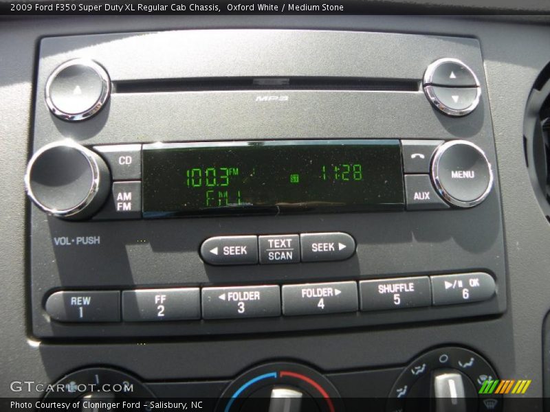 Oxford White / Medium Stone 2009 Ford F350 Super Duty XL Regular Cab Chassis