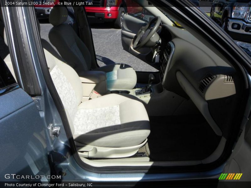 Ice Blue / Light Tan 2004 Saturn L300 2 Sedan