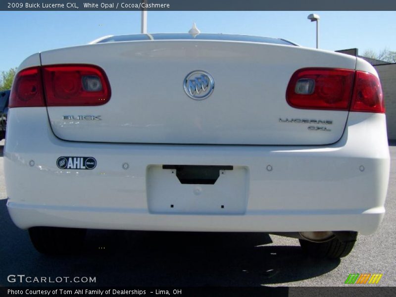 White Opal / Cocoa/Cashmere 2009 Buick Lucerne CXL