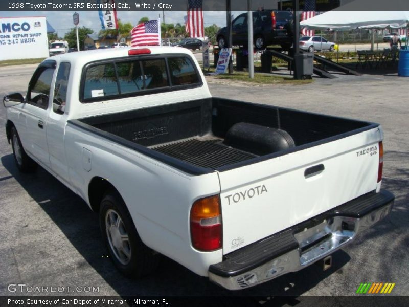 White / Gray 1998 Toyota Tacoma SR5 Extended Cab