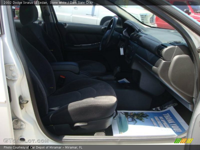 Stone White / Dark Slate Gray 2002 Dodge Stratus SE Sedan