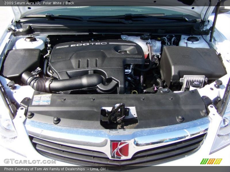 Polar White / Black 2009 Saturn Aura XR