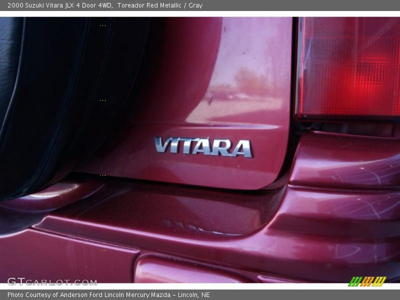 Toreador Red Metallic / Gray 2000 Suzuki Vitara JLX 4 Door 4WD