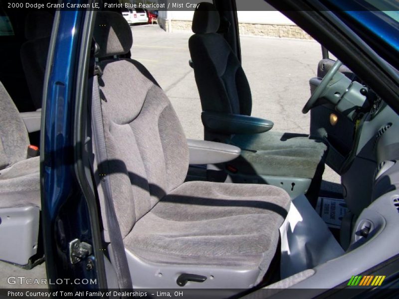 Patriot Blue Pearlcoat / Mist Gray 2000 Dodge Grand Caravan LE