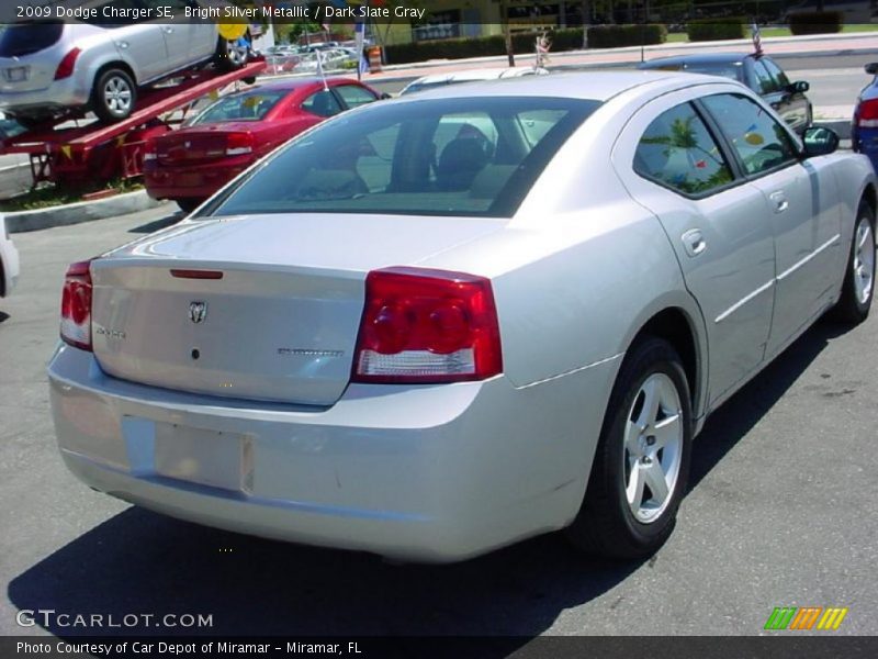 Bright Silver Metallic / Dark Slate Gray 2009 Dodge Charger SE