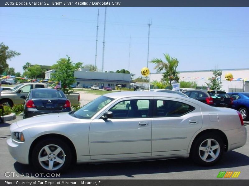 Bright Silver Metallic / Dark Slate Gray 2009 Dodge Charger SE