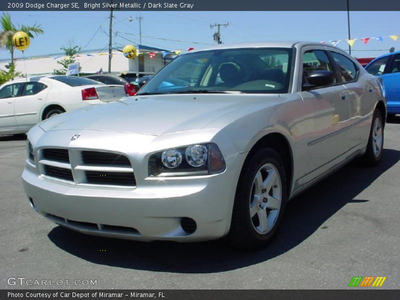 Bright Silver Metallic / Dark Slate Gray 2009 Dodge Charger SE