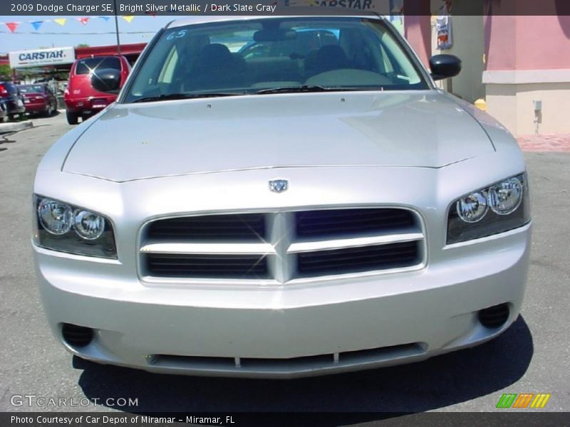 Bright Silver Metallic / Dark Slate Gray 2009 Dodge Charger SE
