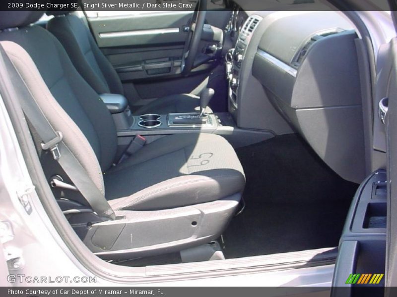 Bright Silver Metallic / Dark Slate Gray 2009 Dodge Charger SE