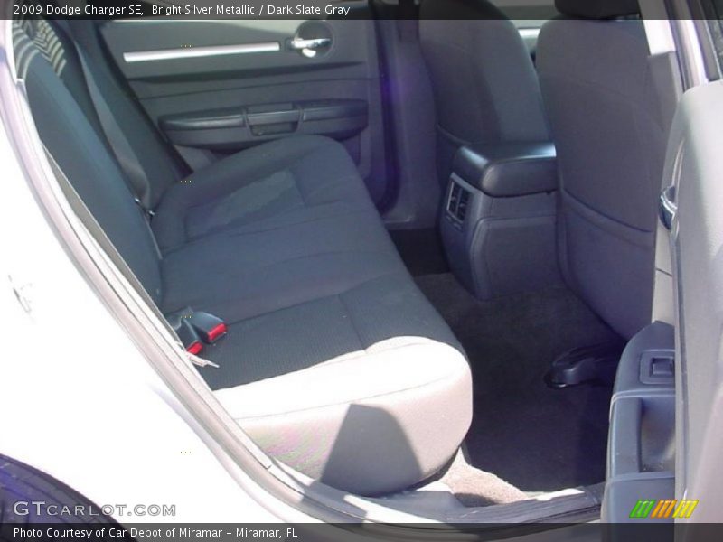 Bright Silver Metallic / Dark Slate Gray 2009 Dodge Charger SE
