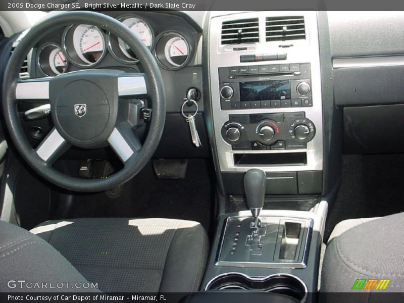 Bright Silver Metallic / Dark Slate Gray 2009 Dodge Charger SE