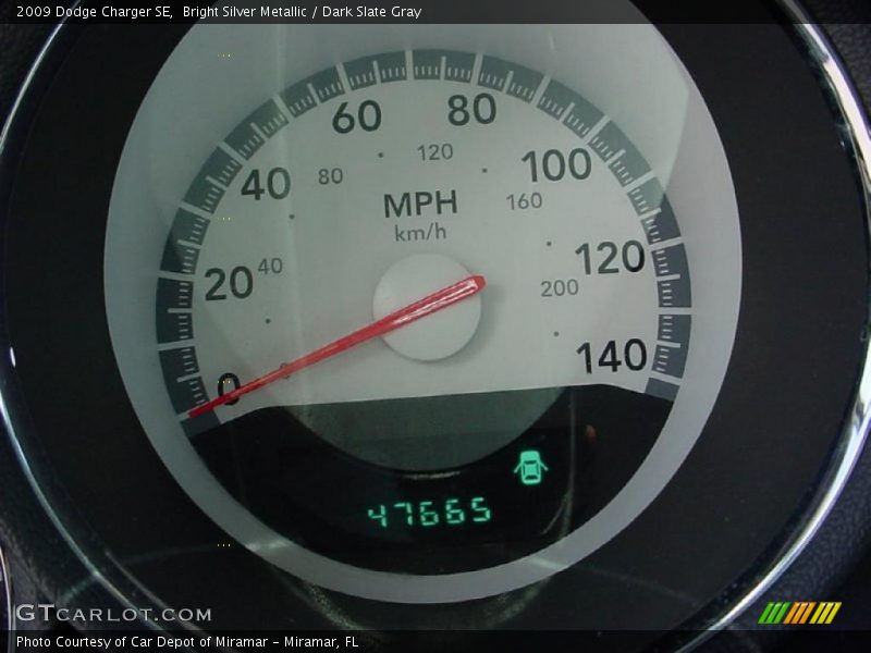 Bright Silver Metallic / Dark Slate Gray 2009 Dodge Charger SE