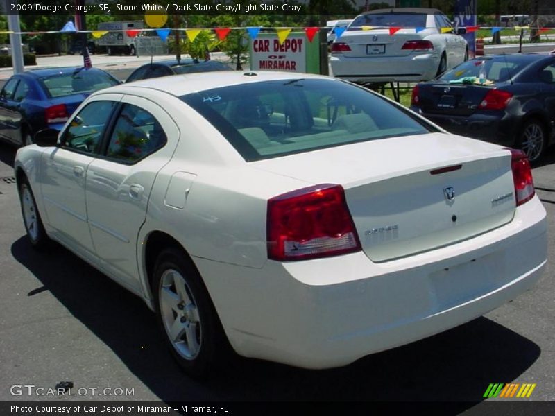 Stone White / Dark Slate Gray/Light Slate Gray 2009 Dodge Charger SE