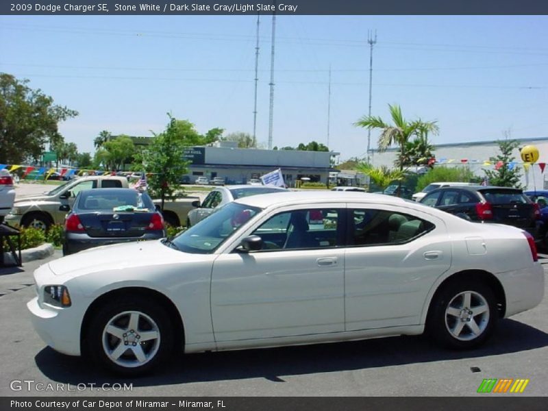 Stone White / Dark Slate Gray/Light Slate Gray 2009 Dodge Charger SE