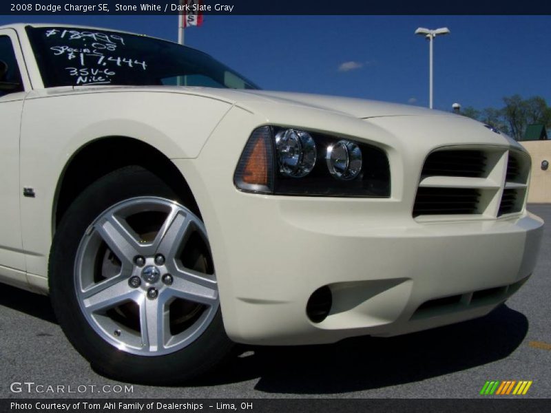 Stone White / Dark Slate Gray 2008 Dodge Charger SE