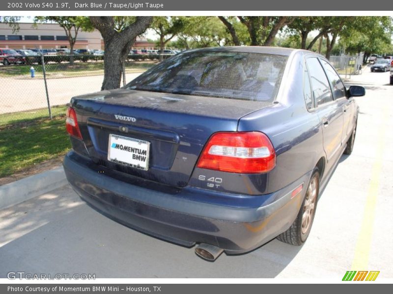 Dark Blue / Taupe/Light Taupe 2002 Volvo S40 1.9T