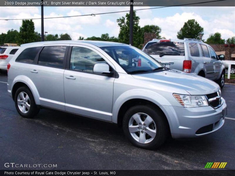 Bright Silver Metallic / Dark Slate Gray/Light Graystone 2009 Dodge Journey SXT
