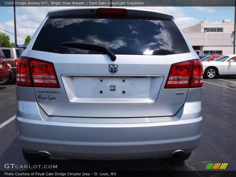 Bright Silver Metallic / Dark Slate Gray/Light Graystone 2009 Dodge Journey SXT