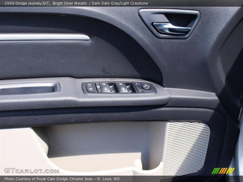 Bright Silver Metallic / Dark Slate Gray/Light Graystone 2009 Dodge Journey SXT