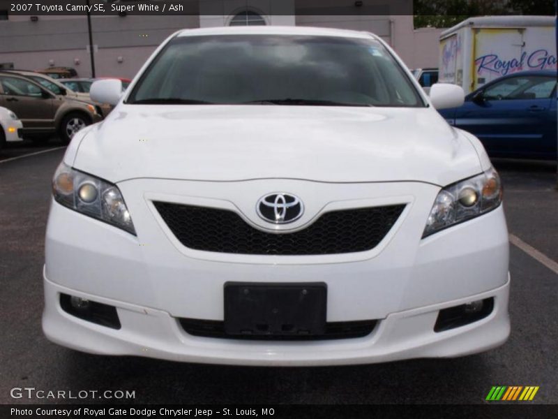 Super White / Ash 2007 Toyota Camry SE