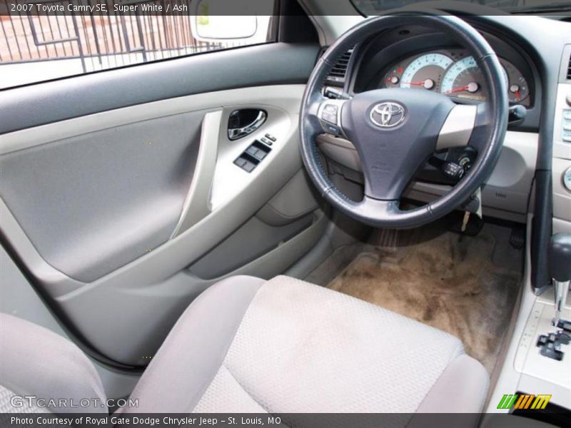 Super White / Ash 2007 Toyota Camry SE