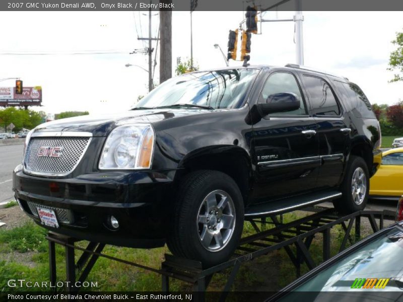 Onyx Black / Ebony Black 2007 GMC Yukon Denali AWD