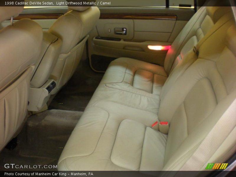 Light Driftwood Metallic / Camel 1998 Cadillac DeVille Sedan
