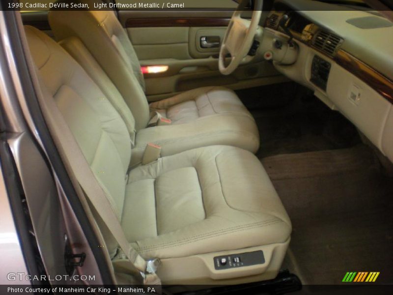 Light Driftwood Metallic / Camel 1998 Cadillac DeVille Sedan