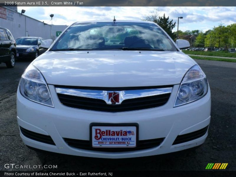 Cream White / Tan 2008 Saturn Aura XE 3.5